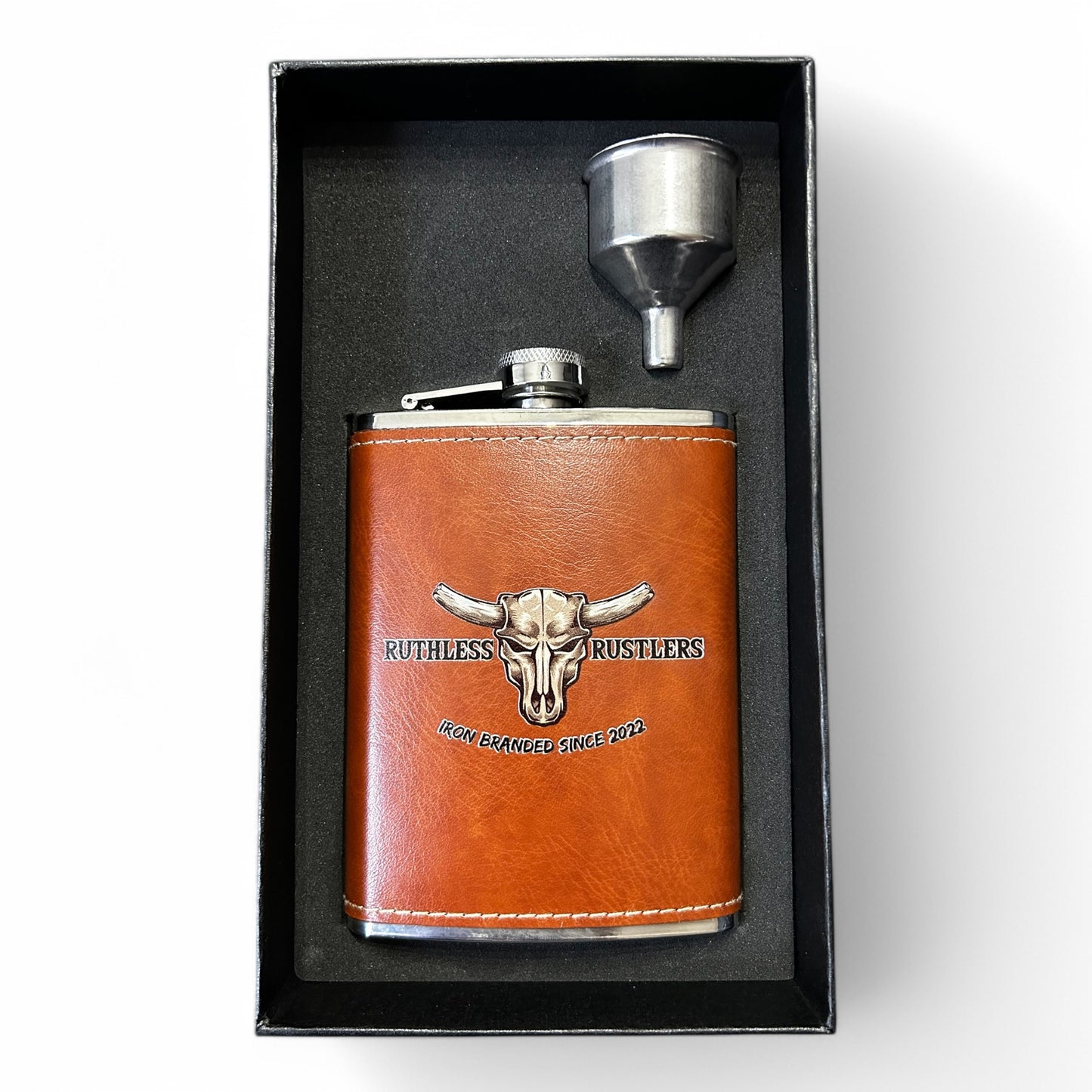 Ruthless Rustlers Hip Flask Set | Brown