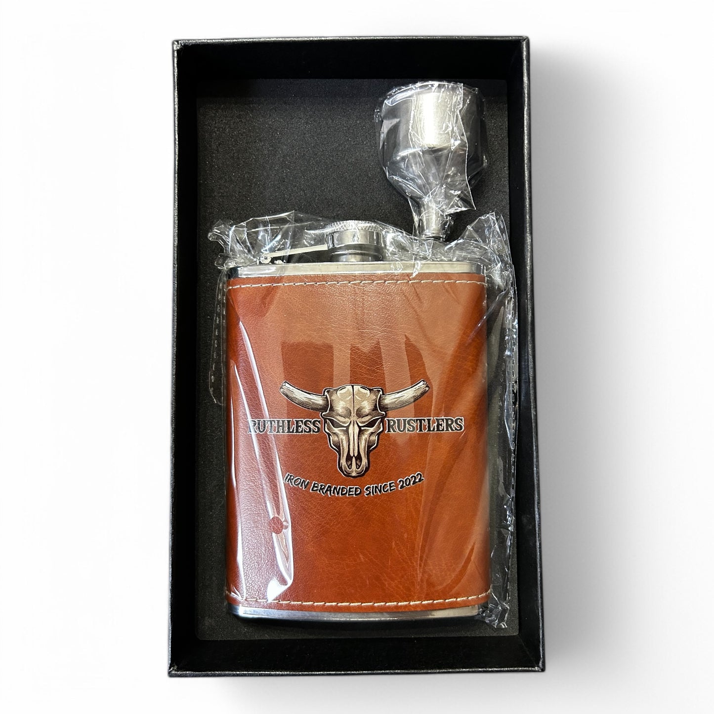 Ruthless Rustlers Hip Flask Set | Brown